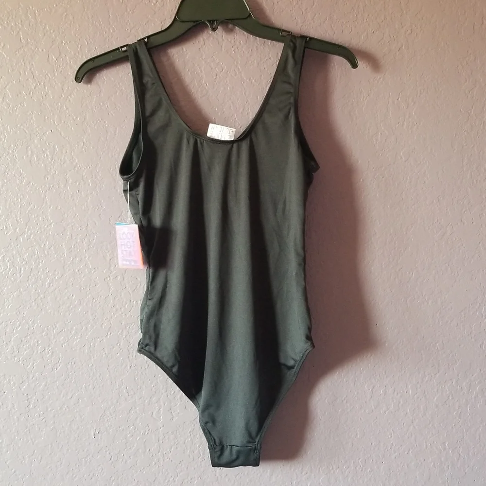 Emme Jordan Swimsuit - Picture 5 of 15